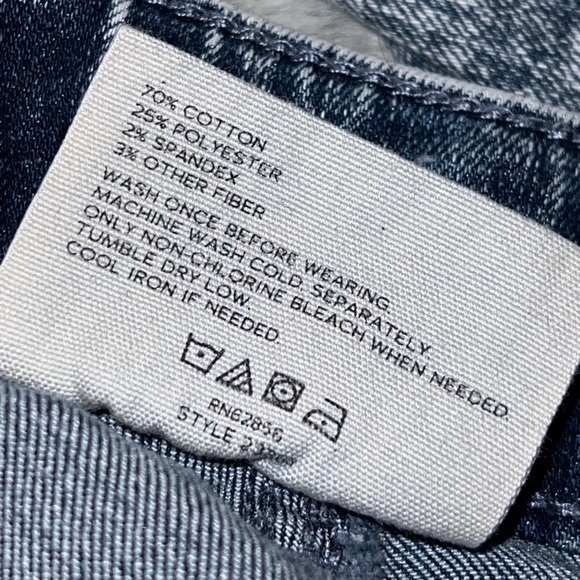 Hue Studio Denim Acid Wash Jeggings - Picture 6 of 6